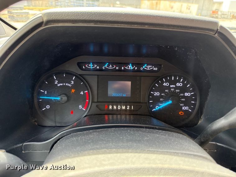 image for item ES5884 2019 Ford F550 truck cab and chassis