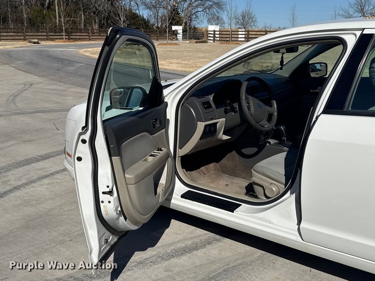 image for item ES5893 2012 Ford Fusion 