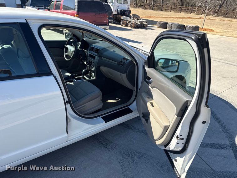 image for item ES5893 2012 Ford Fusion 