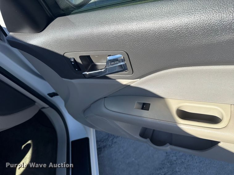 image for item ES5893 2012 Ford Fusion 