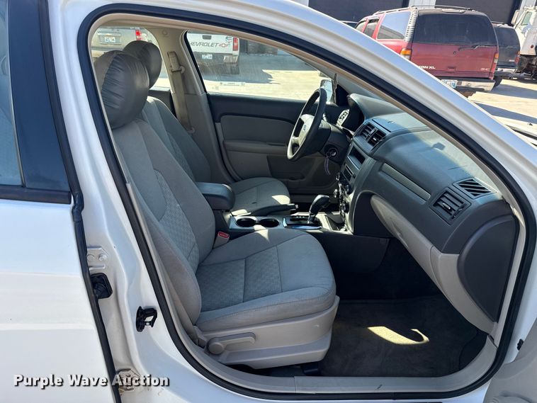 image for item ES5893 2012 Ford Fusion 