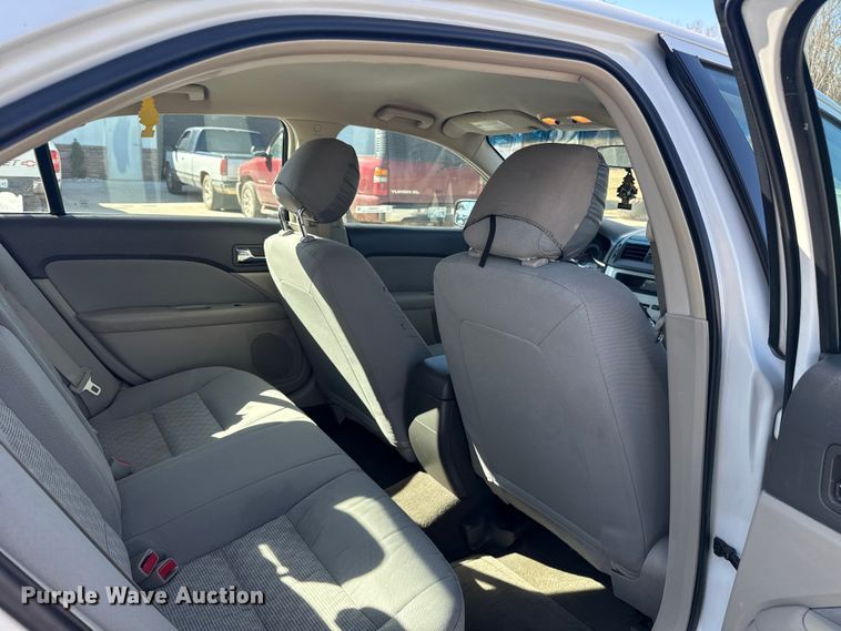 image for item ES5893 2012 Ford Fusion 