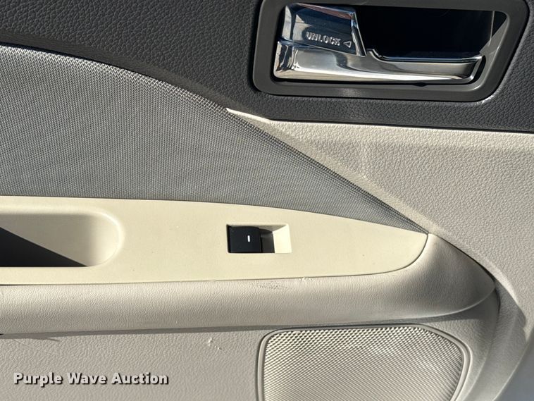 image for item ES5893 2012 Ford Fusion 