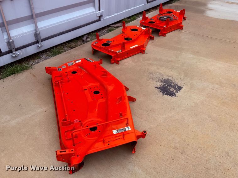 image for item ES5929 (3) Kubota mower decks
