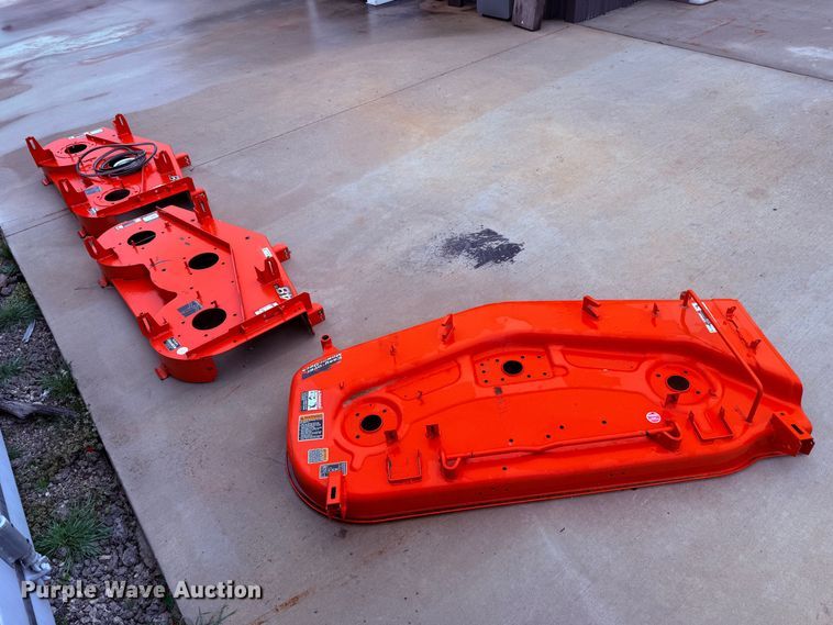 image for item ES5929 (3) Kubota mower decks