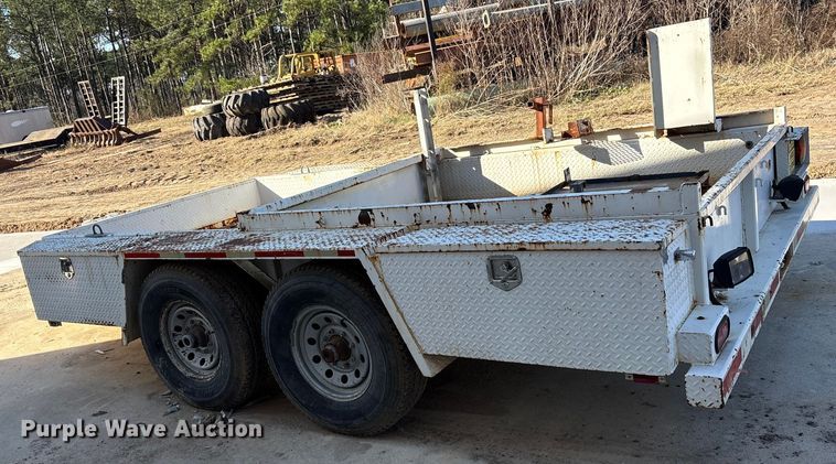 image for item ES8534 2003 TRUC Filter trailer utility trailer