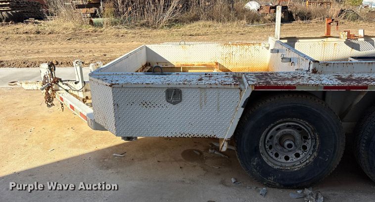 image for item ES8534 2003 TRUC Filter trailer utility trailer
