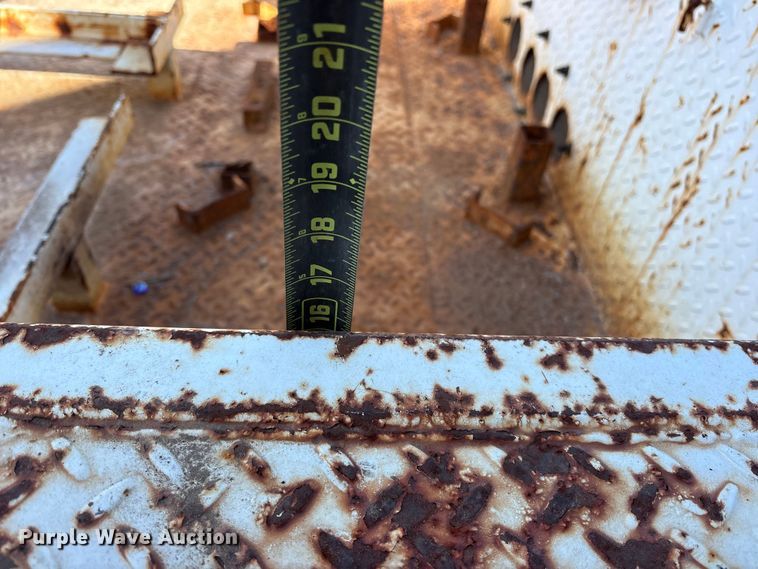 image for item ES8534 2003 TRUC Filter trailer utility trailer