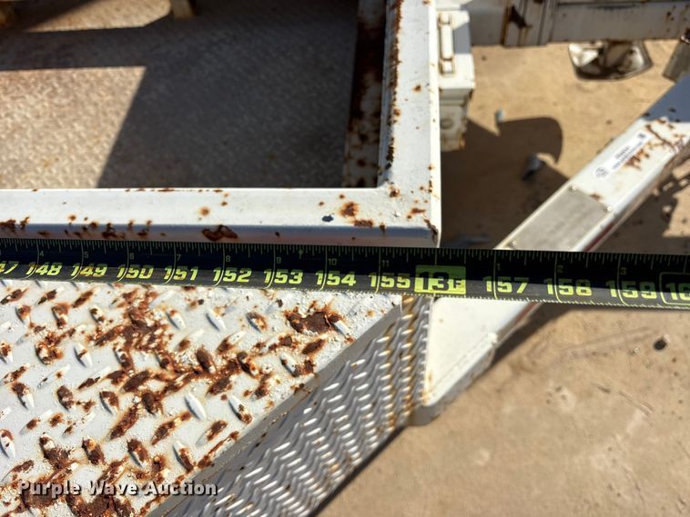 image for item ES8534 2003 TRUC Filter trailer utility trailer