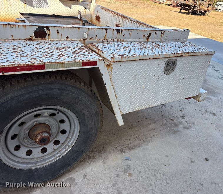 image for item ES8534 2003 TRUC Filter trailer utility trailer