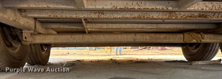 image for item ES8534 2003 TRUC Filter trailer utility trailer