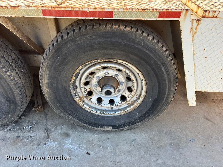 image for item ES8534 2003 TRUC Filter trailer utility trailer