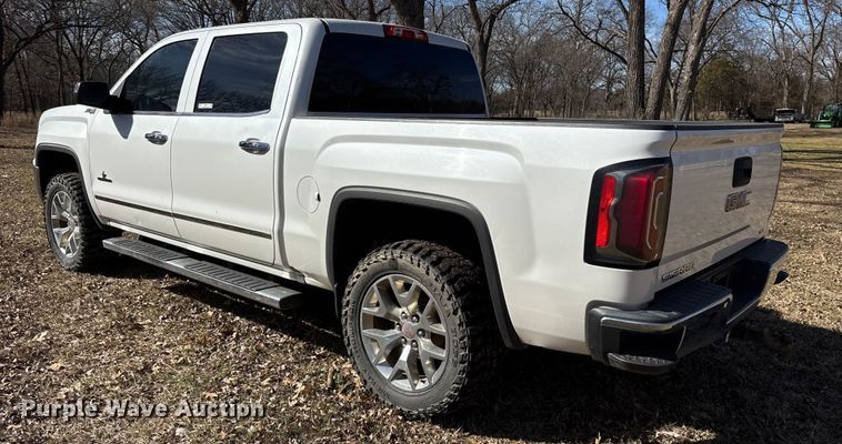 image for item ES8581 2018 GMC Sierra 1500 Crew Cab pickup truck