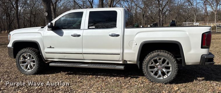 image for item ES8581 2018 GMC Sierra 1500 Crew Cab pickup truck