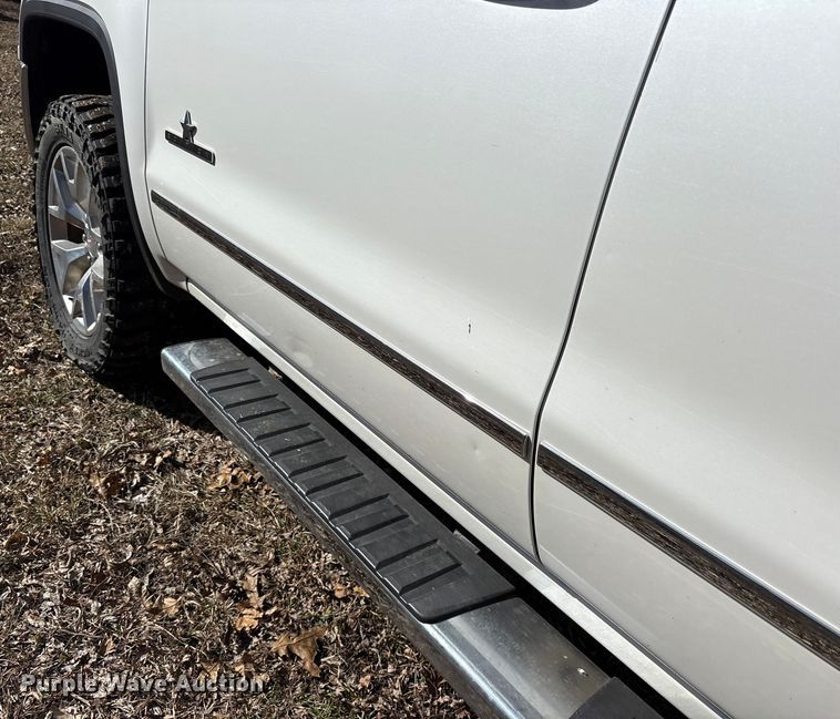 image for item ES8581 2018 GMC Sierra 1500 Crew Cab pickup truck