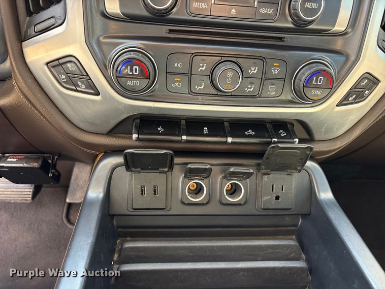 image for item ES8581 2018 GMC Sierra 1500 Crew Cab pickup truck