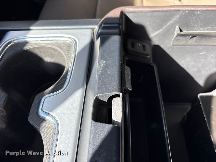 image for item ES8581 2018 GMC Sierra 1500 Crew Cab pickup truck