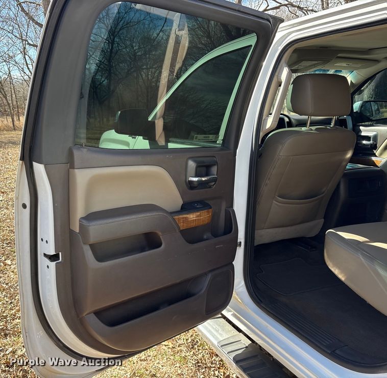 image for item ES8581 2018 GMC Sierra 1500 Crew Cab pickup truck