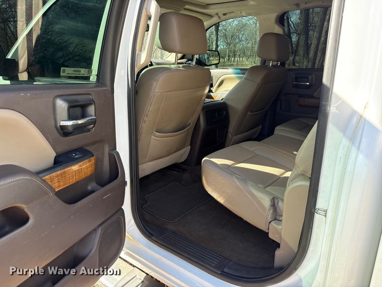 image for item ES8581 2018 GMC Sierra 1500 Crew Cab pickup truck