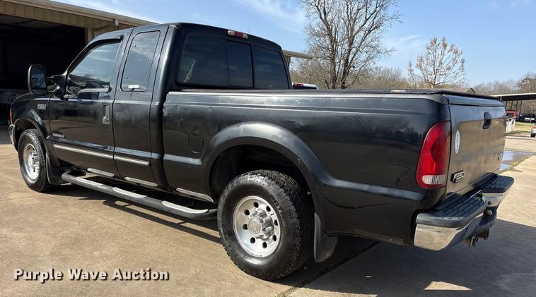 image for item ES8583 2000 Ford F250 Super Duty Ext. Cab pickup truck