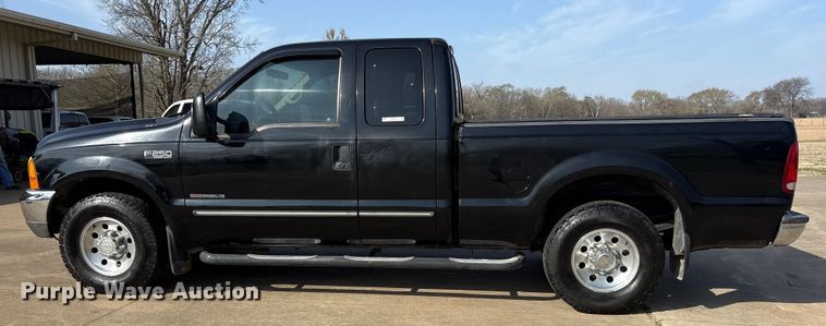 image for item ES8583 2000 Ford F250 Super Duty Ext. Cab pickup truck