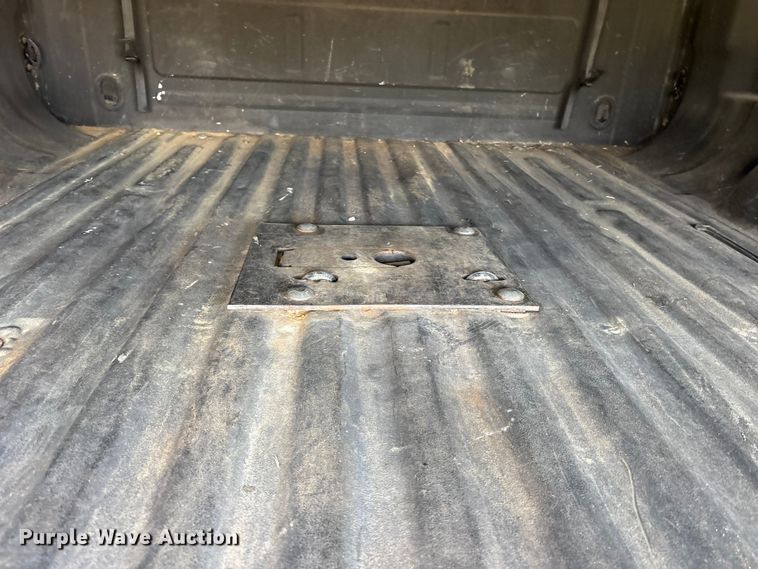 image for item ES8583 2000 Ford F250 Super Duty Ext. Cab pickup truck