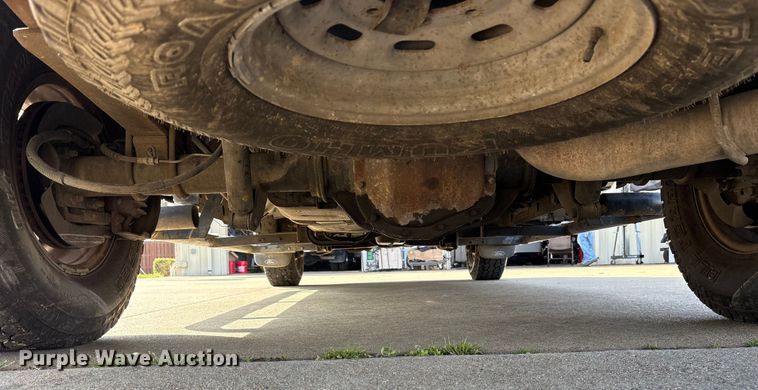 image for item ES8583 2000 Ford F250 Super Duty Ext. Cab pickup truck