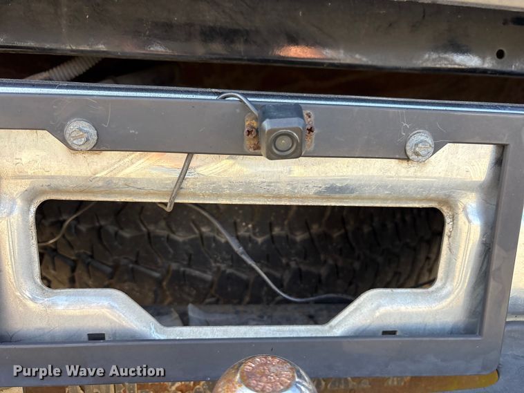 image for item ES8583 2000 Ford F250 Super Duty Ext. Cab pickup truck