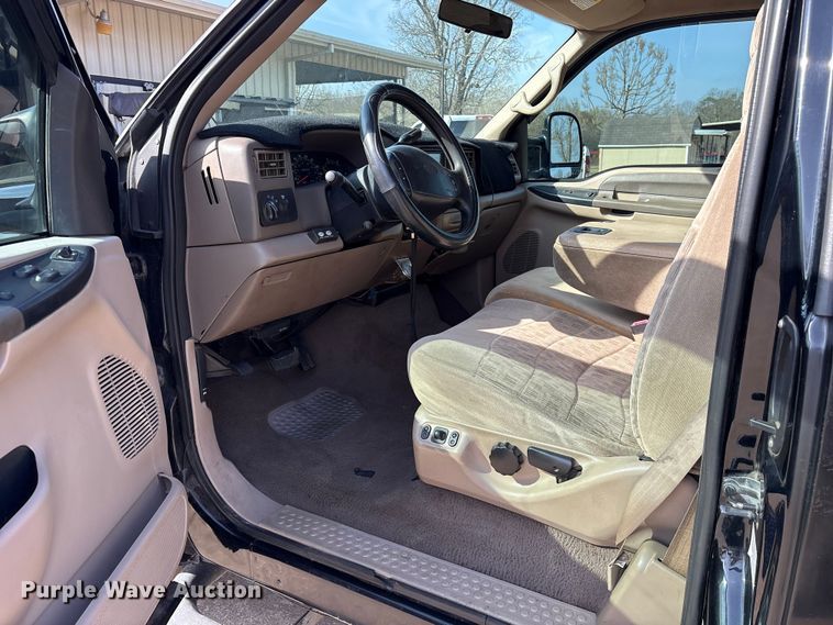 image for item ES8583 2000 Ford F250 Super Duty Ext. Cab pickup truck