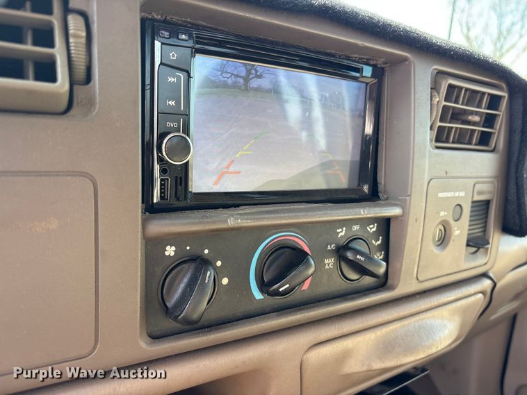 image for item ES8583 2000 Ford F250 Super Duty Ext. Cab pickup truck