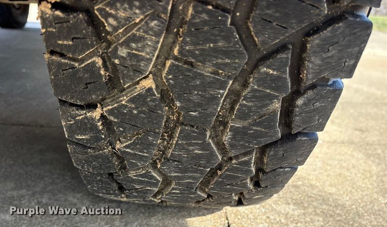 image for item ES8583 2000 Ford F250 Super Duty Ext. Cab pickup truck