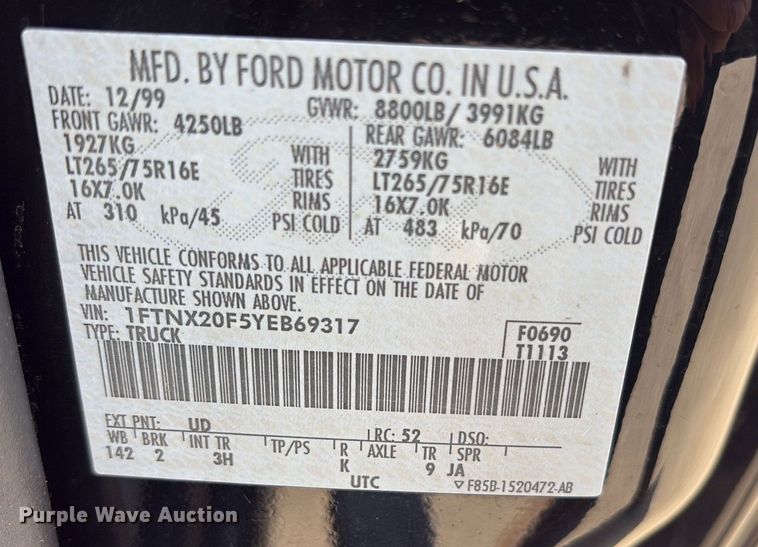 image for item ES8583 2000 Ford F250 Super Duty Ext. Cab pickup truck