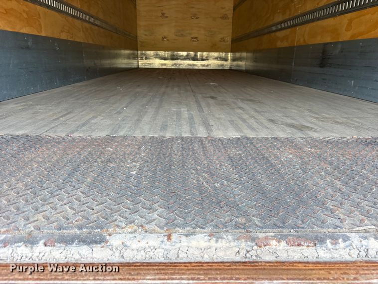 image for item ES8621 2021 Ford F750 box truck