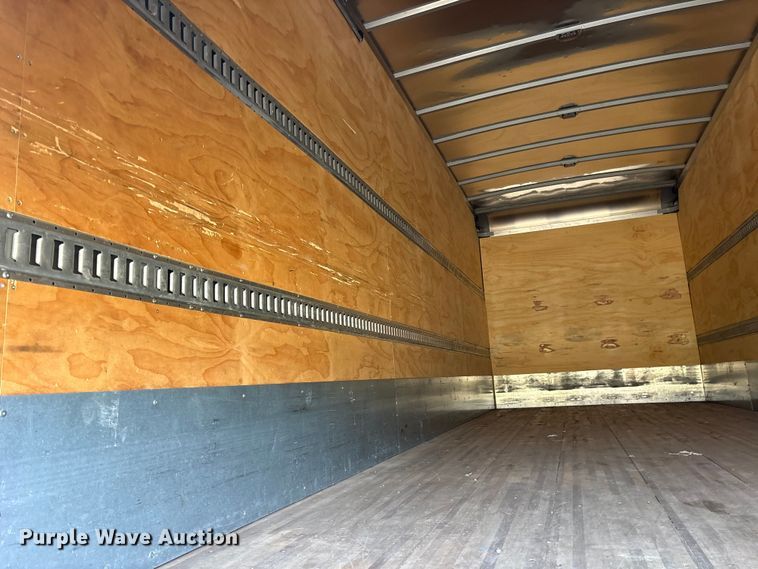 image for item ES8621 2021 Ford F750 box truck