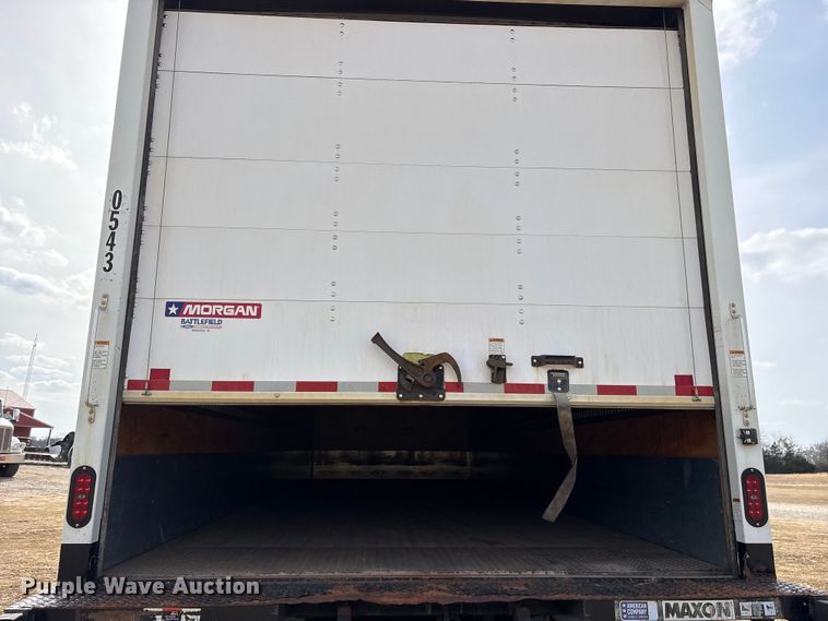 image for item ES8621 2021 Ford F750 box truck