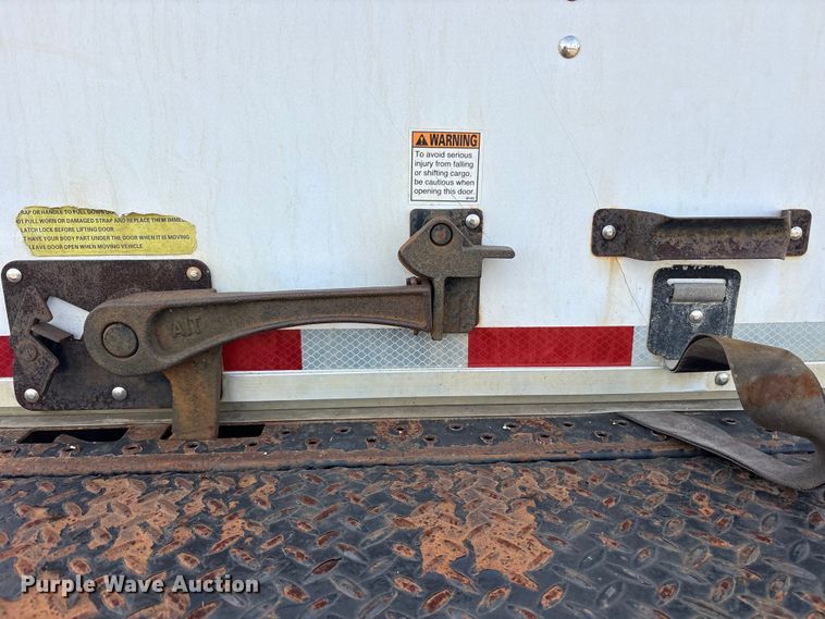 image for item ES8621 2021 Ford F750 box truck