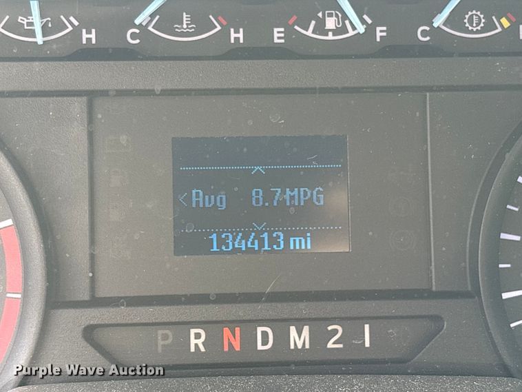 image for item ES8621 2021 Ford F750 box truck