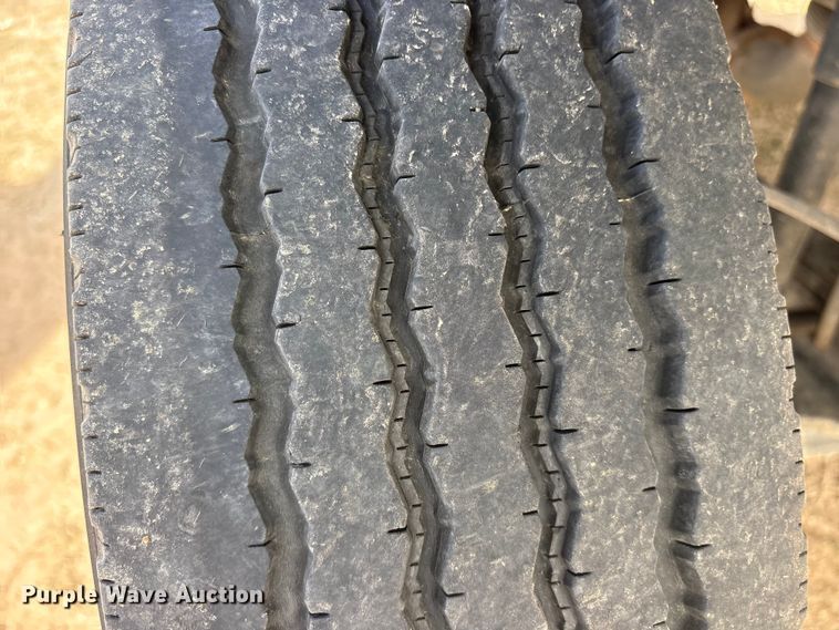 image for item ES8621 2021 Ford F750 box truck