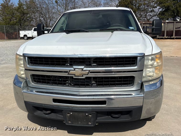 image for item ES8625 2009 Chevrolet Silverado 2500HD utility bed pickup truck