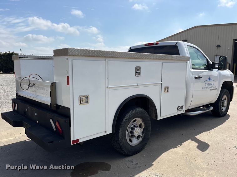 image for item ES8625 2009 Chevrolet Silverado 2500HD utility bed pickup truck
