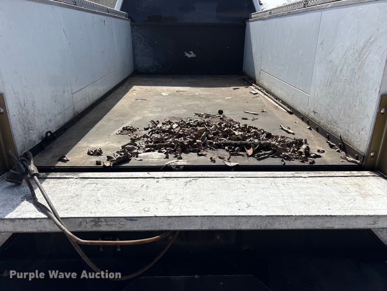 image for item ES8625 2009 Chevrolet Silverado 2500HD utility bed pickup truck