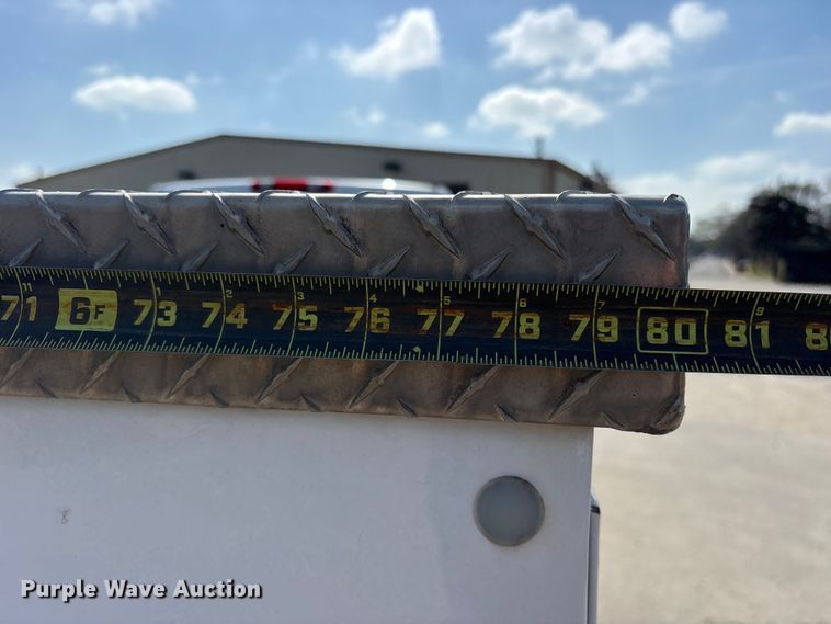 image for item ES8625 2009 Chevrolet Silverado 2500HD utility bed pickup truck