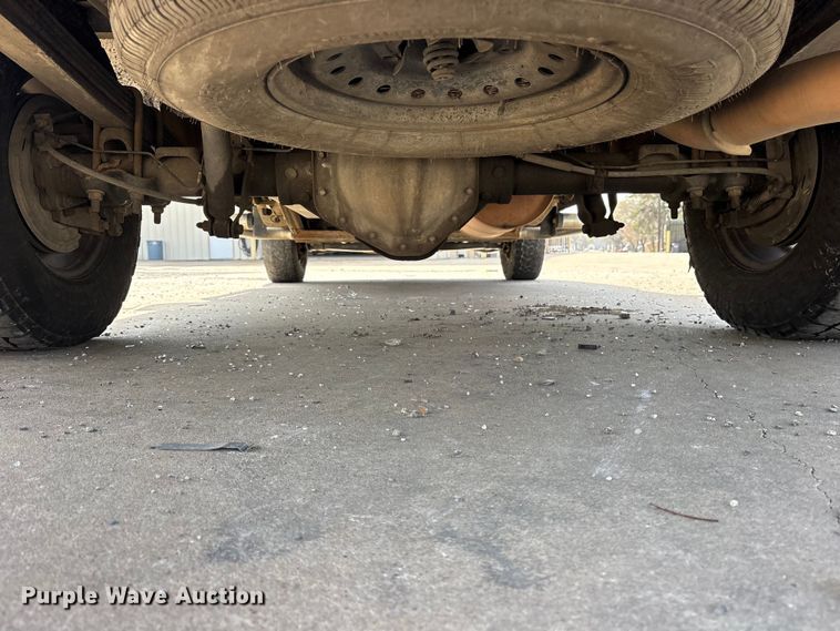 image for item ES8625 2009 Chevrolet Silverado 2500HD utility bed pickup truck