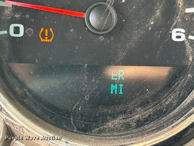 image for item ES8625 2009 Chevrolet Silverado 2500HD utility bed pickup truck