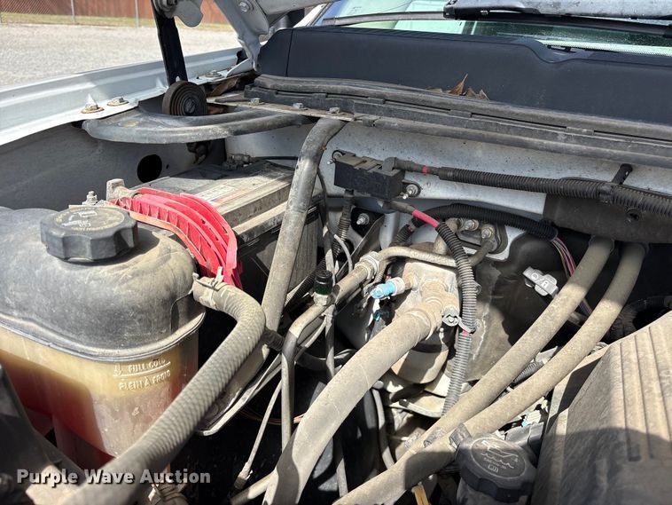 image for item ES8625 2009 Chevrolet Silverado 2500HD utility bed pickup truck