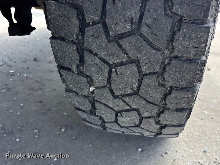 image for item ES8625 2009 Chevrolet Silverado 2500HD utility bed pickup truck