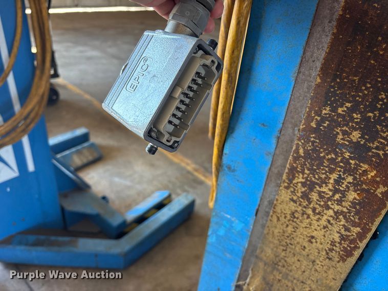 image for item ES8627 (4) 2007 Sefac 1200M72 automotive lift