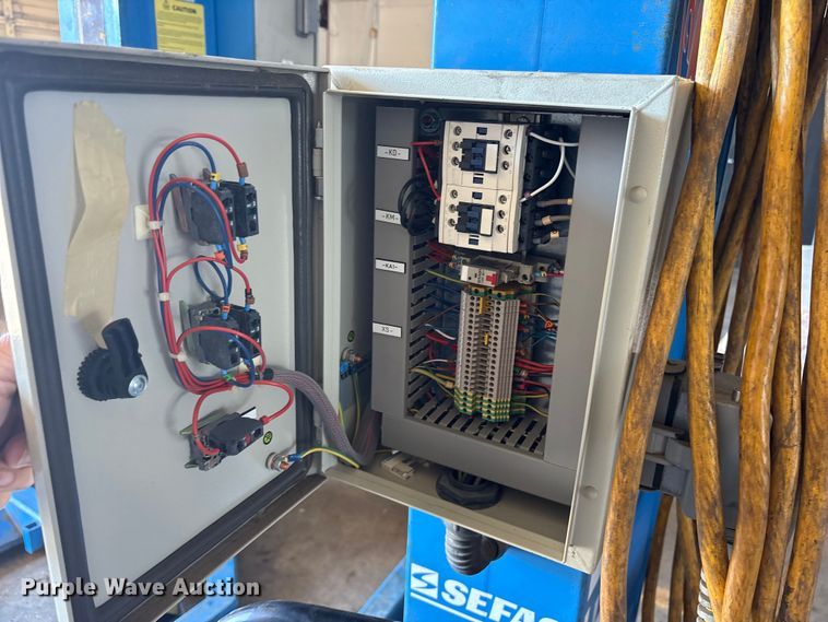 image for item ES8627 (4) 2007 Sefac 1200M72 automotive lift