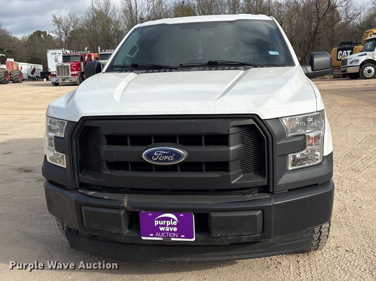 image for item ES8631 2017 Ford F150 XL Crew Cab pickup truck