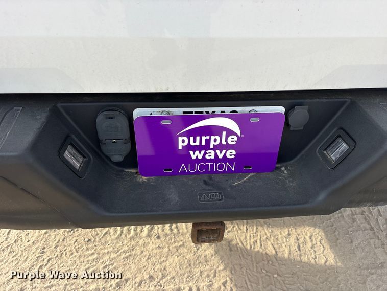 image for item ES8631 2017 Ford F150 XL Crew Cab pickup truck